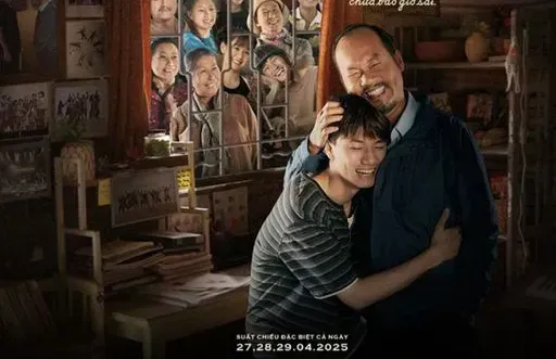 “Lật mặt 8” và “Thám tử Kiên” so kè doanh thu phòng vé