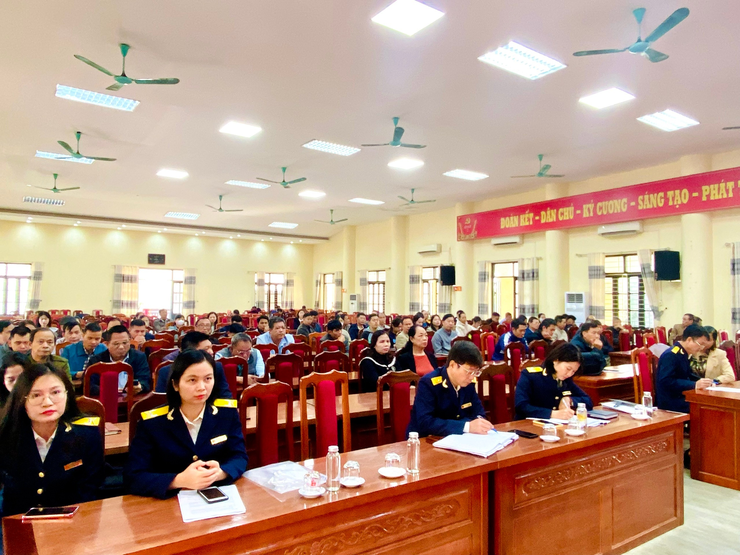 Xã Ô Diên: trên 60% hộ kinh doanh hoàn thành chuyển đổi và đăng ký nộp, khai thuế điện tử