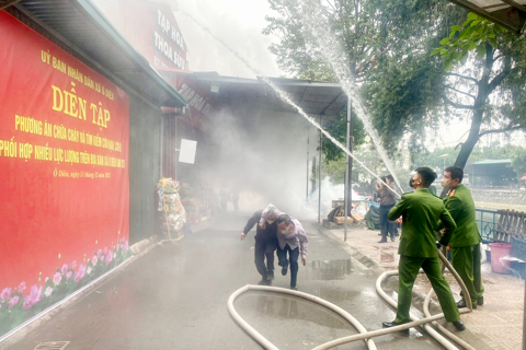 Xã Ô Diên: diễn tập phương án chữa cháy và tìm kiếm cứu nạn năm 2025