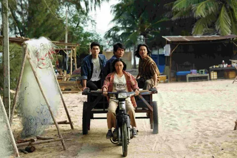 “Truy tìm Long Diên Hương” tiếp tục bùng nổ doanh thu phòng vé