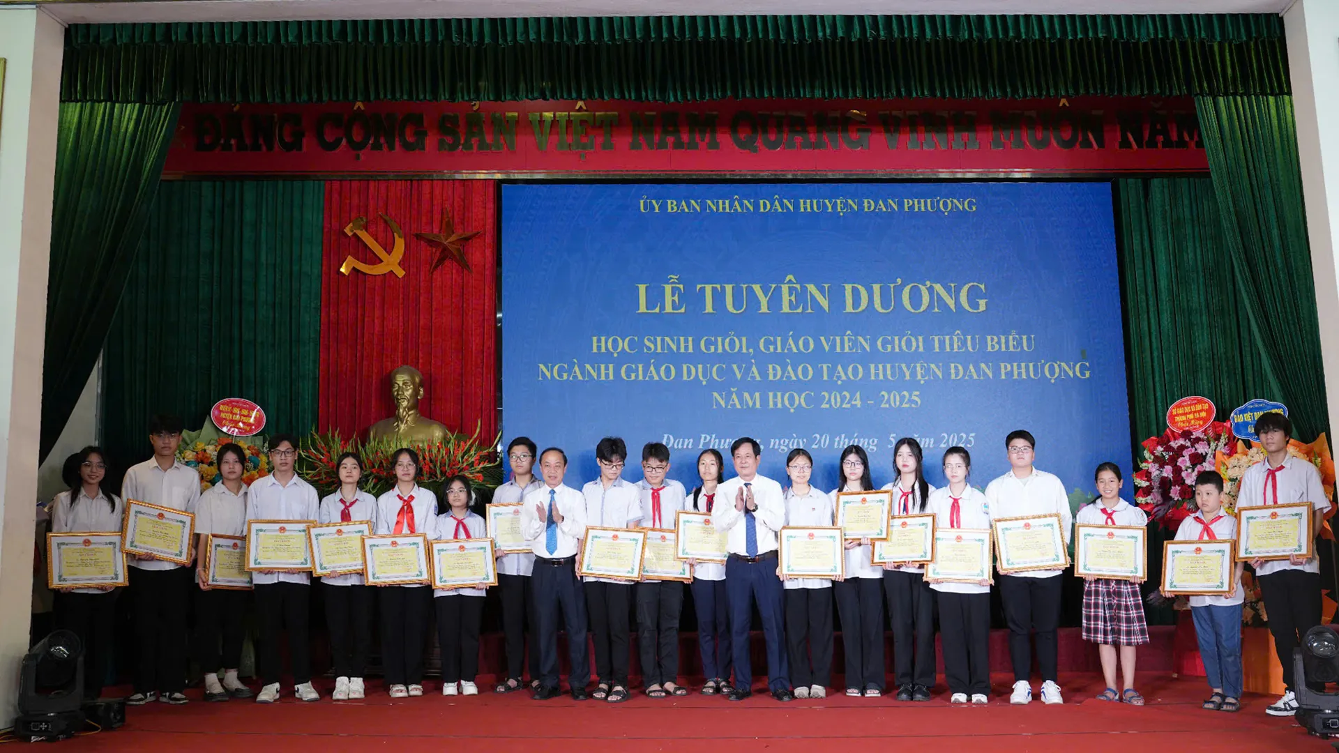 Huyện Đan Phượng: biểu dương 150 học sinh xuất sắc năm học 2024 - 2025