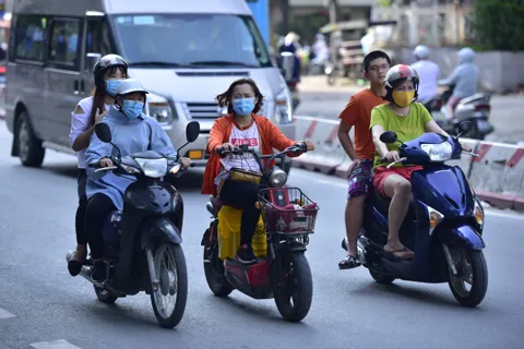 Xe máy điện vẫn gặp không ít bất lợi