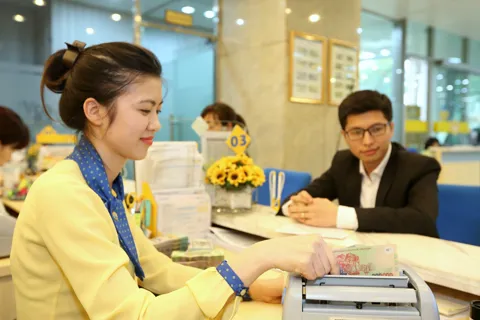 Nhu cầu vốn cuối năm tăng, lãi suất nhích tăng theo