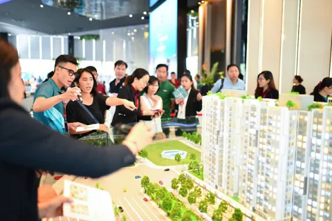TP Hồ Chí Minh: giá nhà “sốt nóng”, chuyên gia hiến kế giải pháp hạ nhiệt