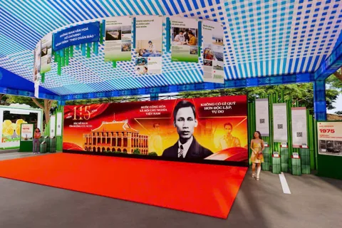 Lan tỏa giá trị di sản Hồ Chí Minh trong kỷ nguyên vươn mình tại Đường sách Tết 2026