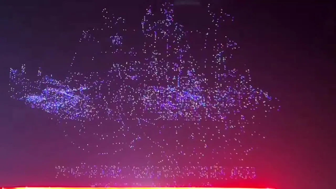 Ngừng Biểu Diễn Drone Ở Công Viên Bờ Sông Sài Gòn Sau Sự Cố Rơi Máy Bay Không Người Lái
