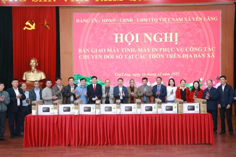 Xã Yên Lãng: Trang bị máy tính cho 26 thôn trên địa bàn, thúc đẩy chuyển đổi số ở cơ sở