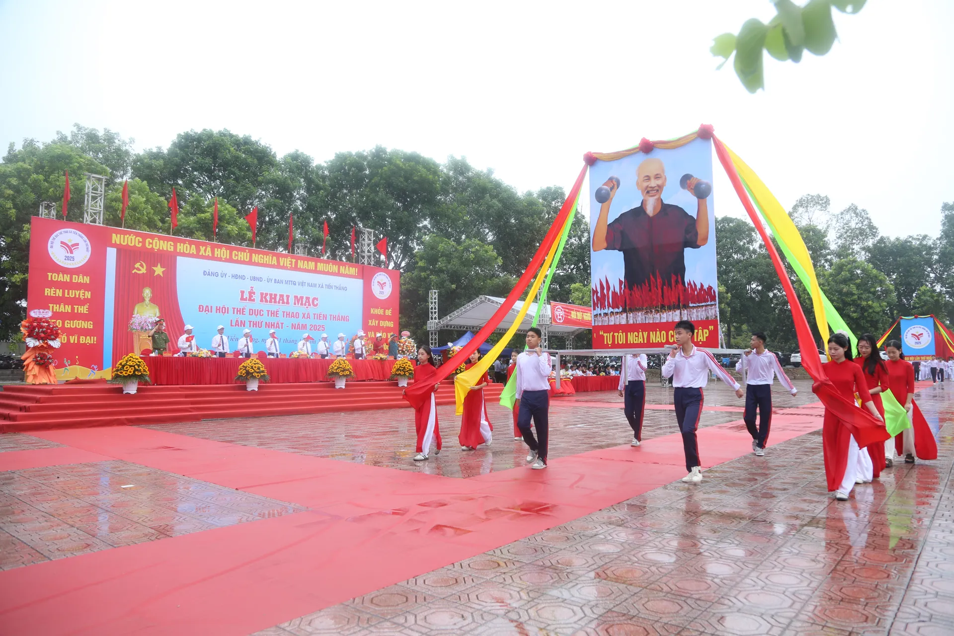 Xã Tiến Thắng: Hàng ngàn vận động viên bừng cháy tinh thần thể thao