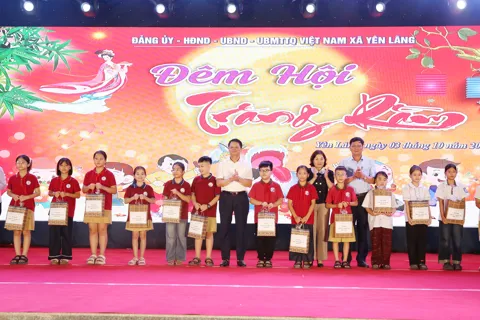 Xã Yên Lãng: tưng bừng đêm hội trăng rằm