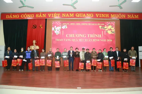 Xã Yên Lãng: chăm lo Tết cho người có công, người yếu thế