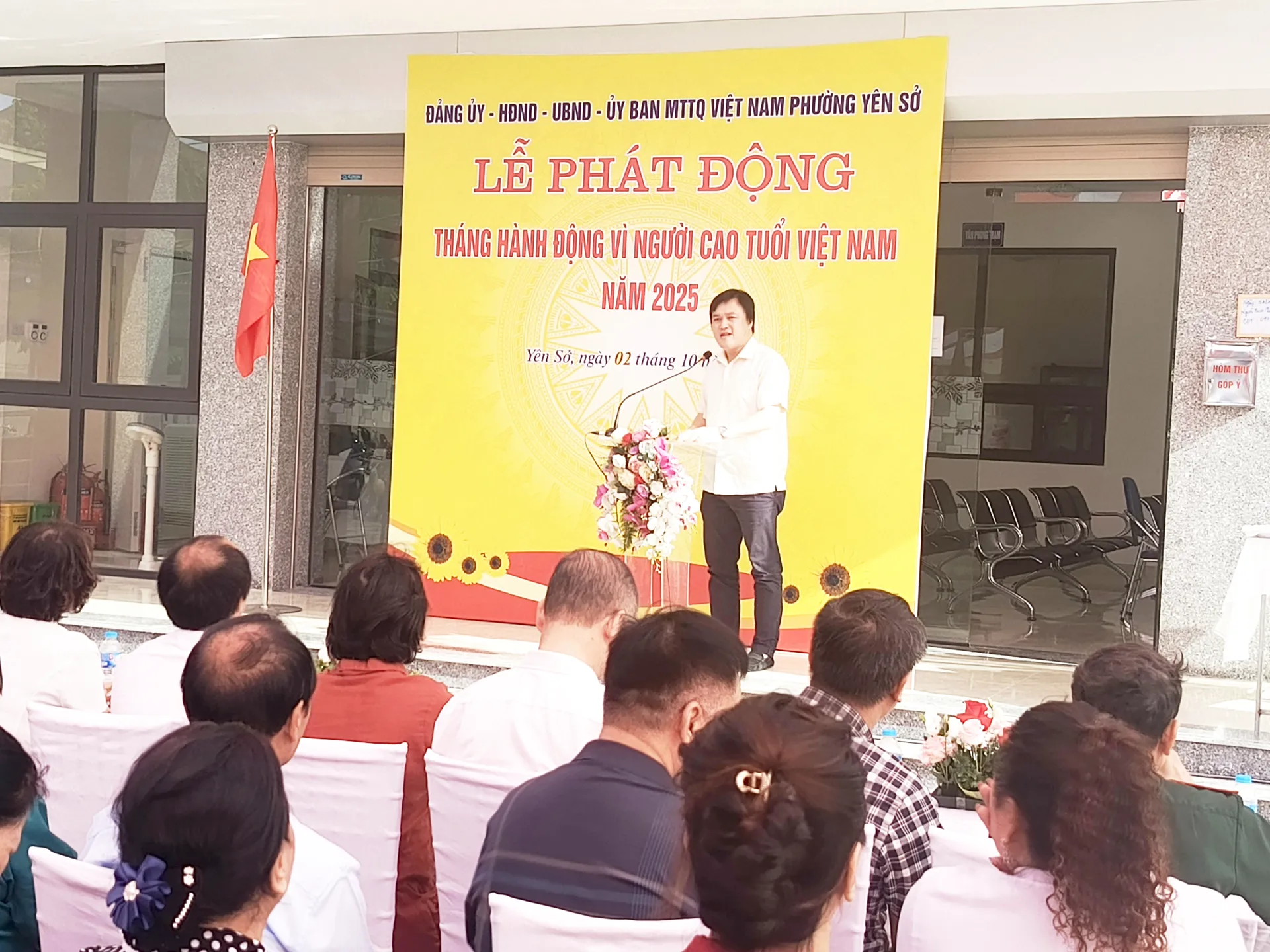 Phường Yên Sở: Hơn 300 người cao tuổi được khám sức khỏe miễn phí