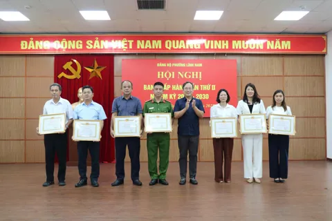 Đảng bộ phường Lĩnh Nam: quyết tâm đổi mới, phát triển toàn diện