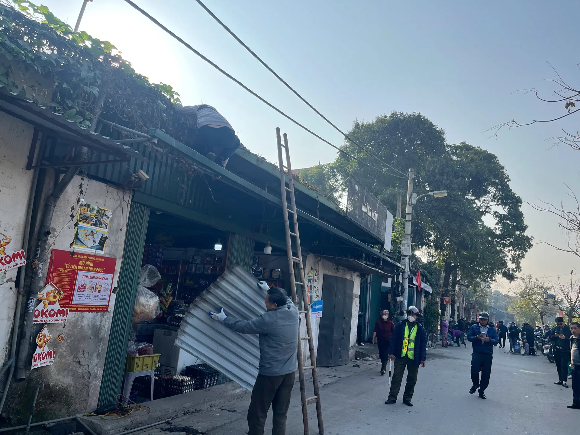 Phường Lĩnh Nam giải tỏa 3 chợ cóc trước thời hạn quy định