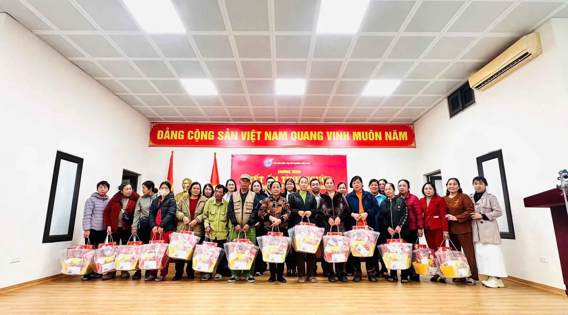 MTTQ phường Lĩnh Nam cùng các tổ chức đoàn thể chăm lo đời sống người dân
