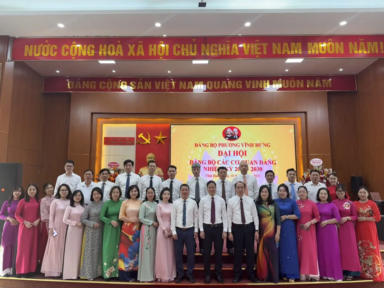100% đảng bộ, chi bộ trực thuộc Đảng ủy phường Vĩnh Hưng tổ chức đại hội thành công
