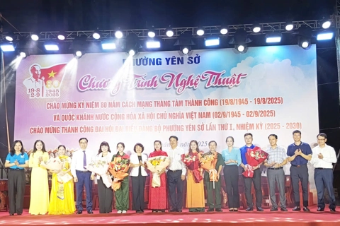 Nhiều tiết mục văn nghệ đặc sắc chào mừng thành công Đại hội Đảng bộ phường Yên Sở
