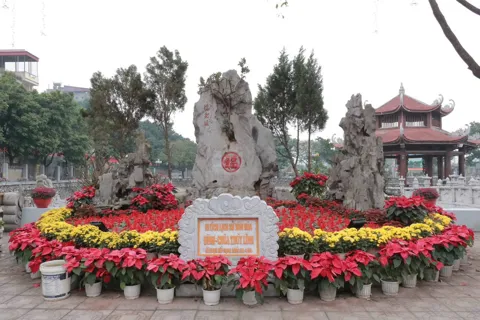 Phường Lĩnh Nam: Người dân địa phương chủ động cải tạo nhiều khu vực thành “vườn hoa” rực rỡ