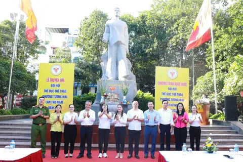 Phường Tương Mai tổ chức Lễ xin lửa và rước đuốc mở màn Đại hội Thể dục Thể thao lần thứ Nhất năm 2025
