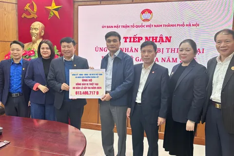 Phường Hoàng Liệt ủng hộ đồng bào vùng bão lụt trên 613 triệu đồng