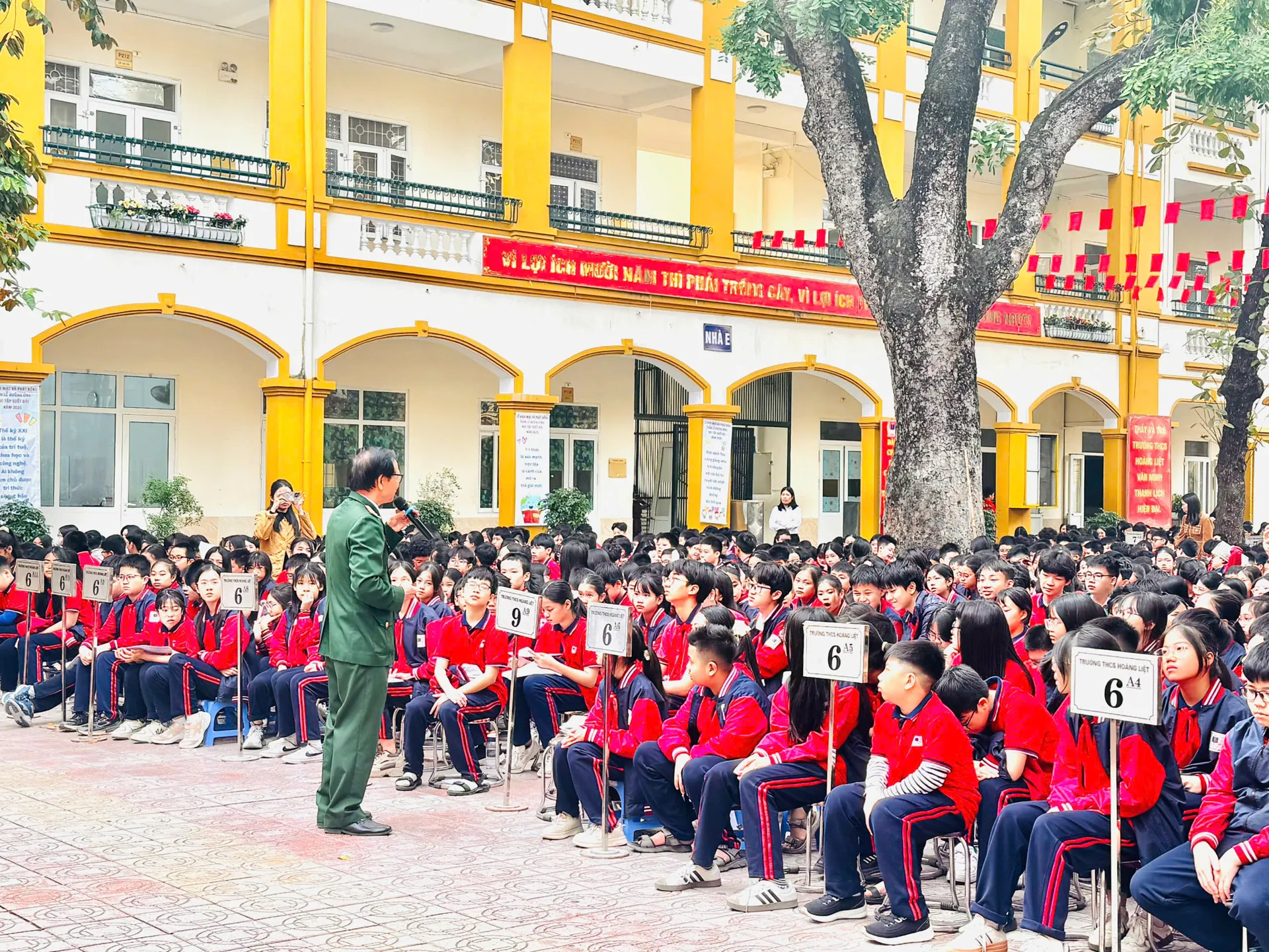 THCS Hoàng Liệt: Tự hào truyền thống, nối bước cha anh