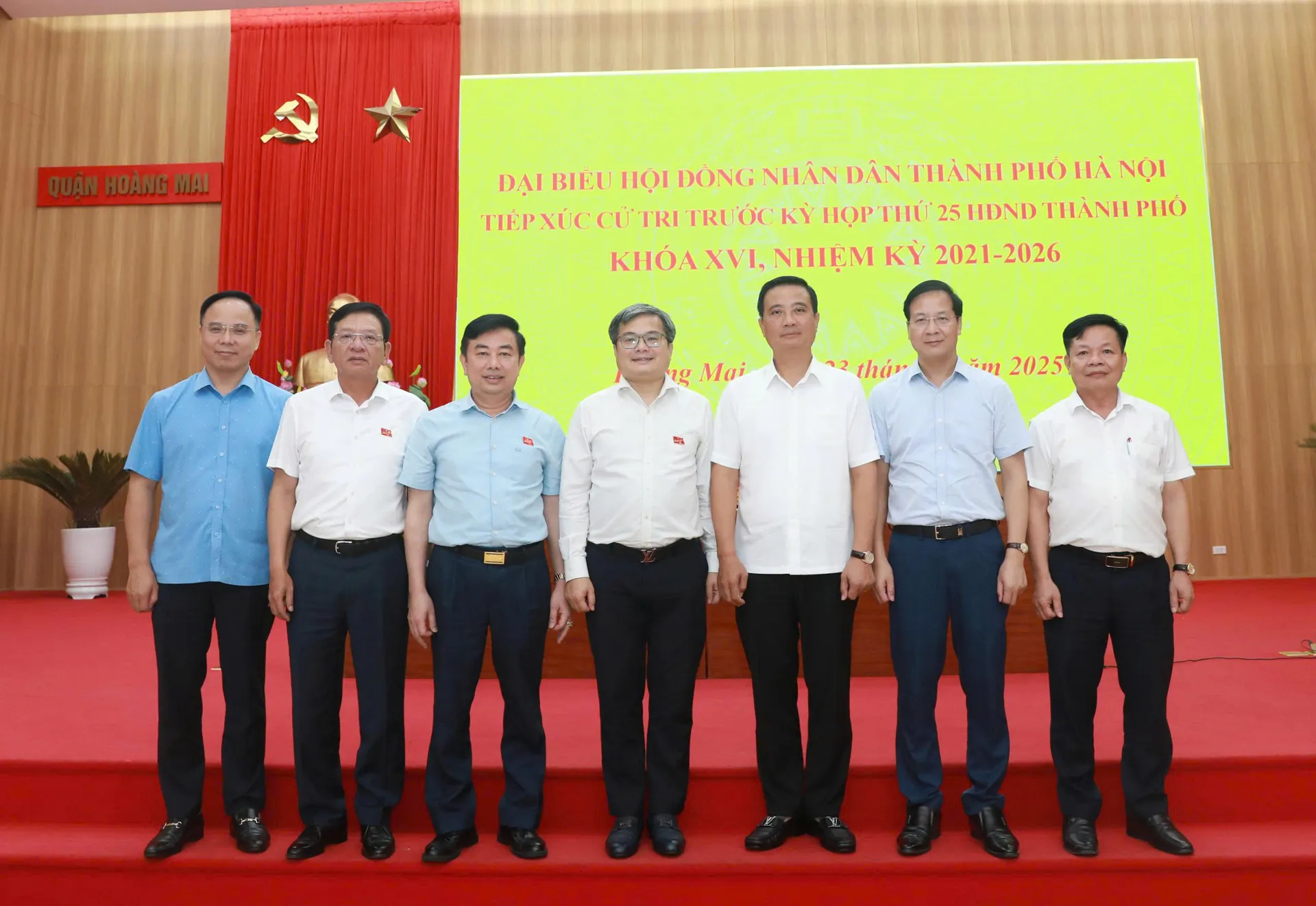 Đại biểu HĐND TP Hà Nội cam kết tiếp tục đồng hành với cử tri Hoàng Mai