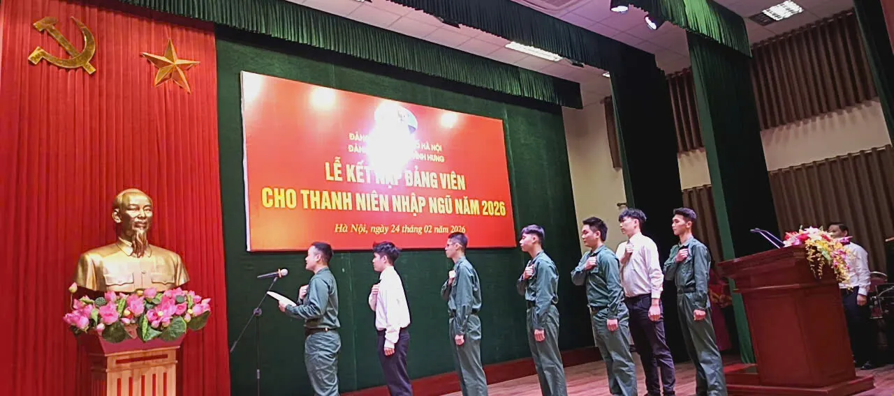 Thường trực Đảng ủy phường Vĩnh Hưng tổ chức lễ kết nạp Đảng viên và gặp mặt tân binh nhập ngũ năm 2026