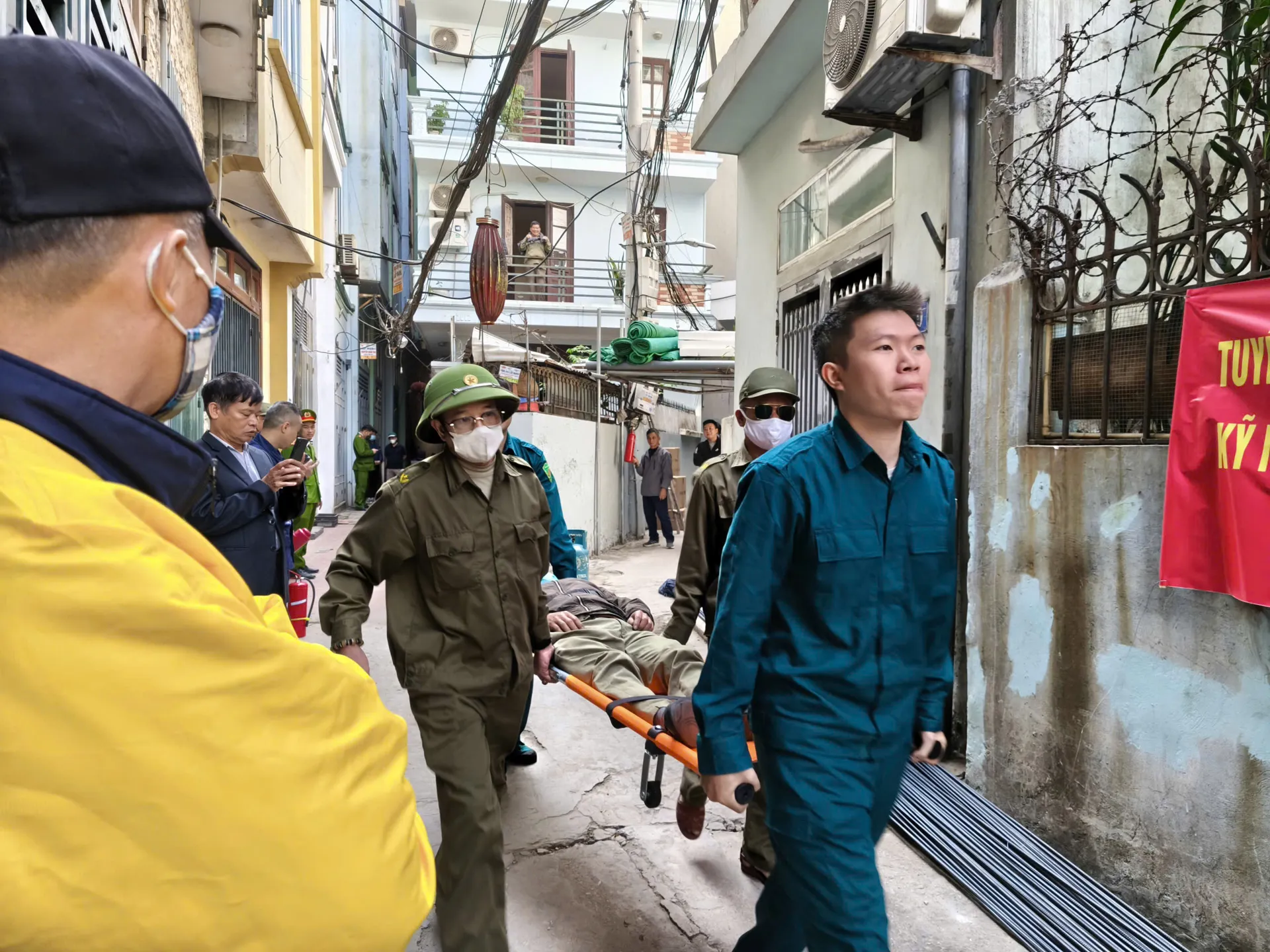 Thực tập phương án chữa cháy và cứu nạn, cứu hộ tại khu dân cư phường Hoàng Liệt