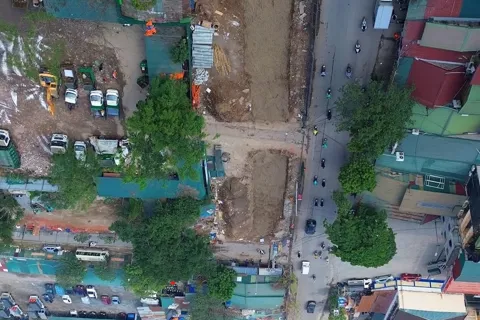 Phường Vĩnh Hưng bàn giao thêm 600m đường Lĩnh Nam cho các nhà thầu