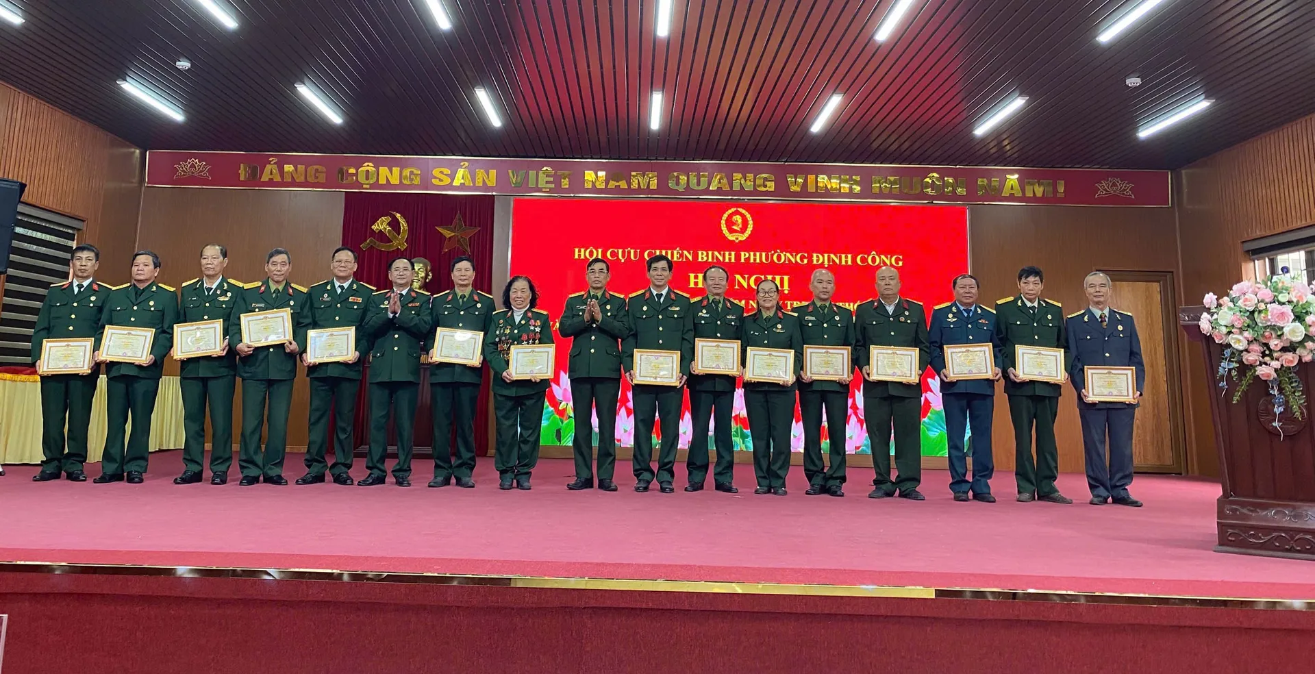 Hội Cựu Chiến binh phường Định Công dẫn đầu Cụm thi đua số 2