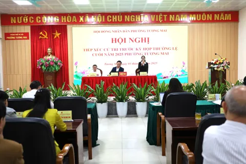 HĐND phường Tương Mai tiếp xúc cử tri: Lắng nghe, giải đáp và chỉ đạo kịp thời