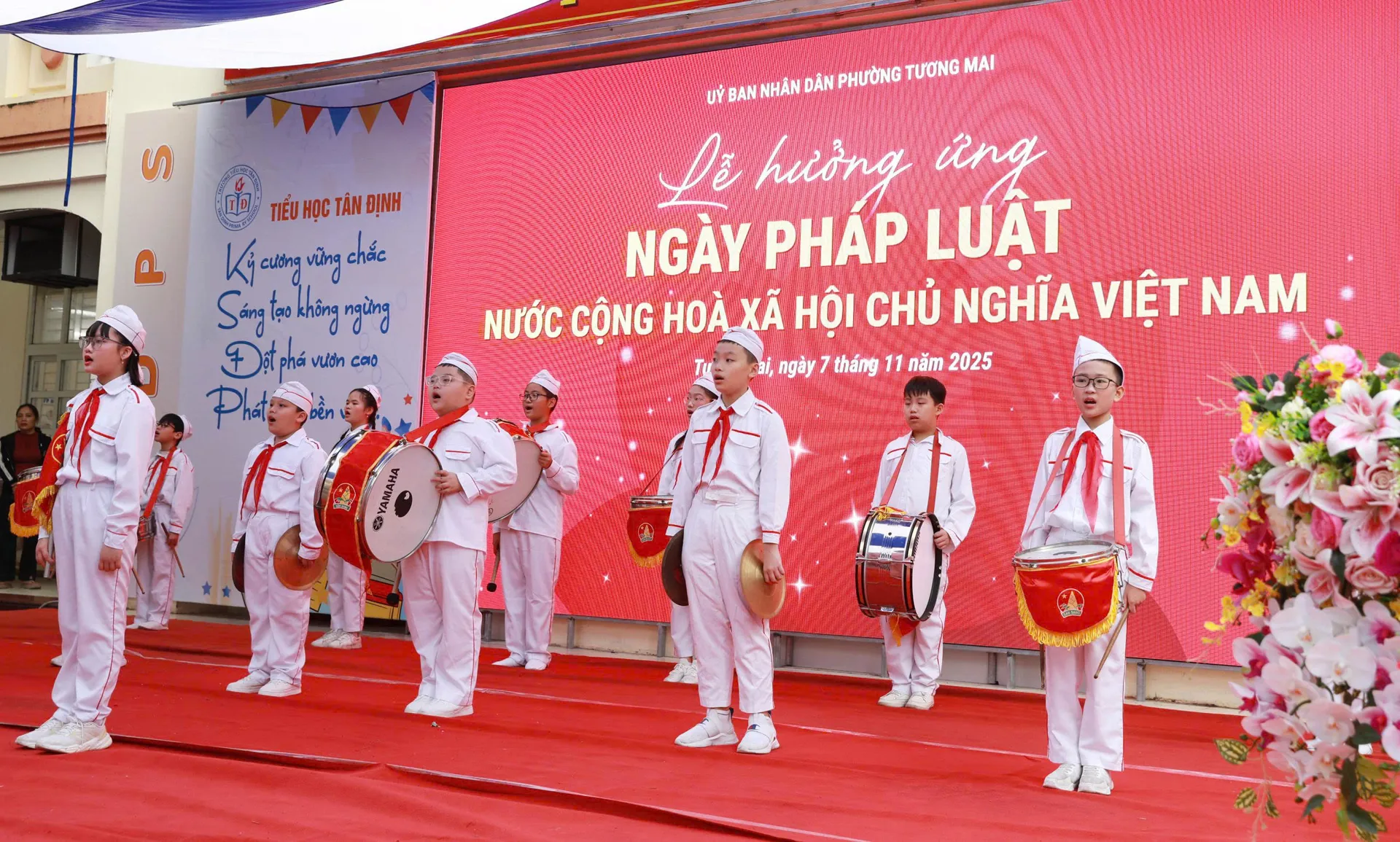 Phường Tương Mai: lan tỏa tinh thần sống và làm việc theo Hiến pháp, pháp luật